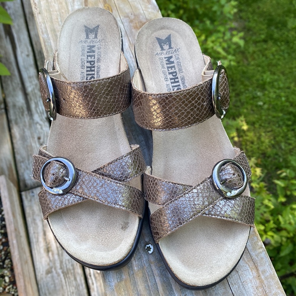 Mephisto Women’s 38 Wedge Sandal Metallic Bronze Shoe